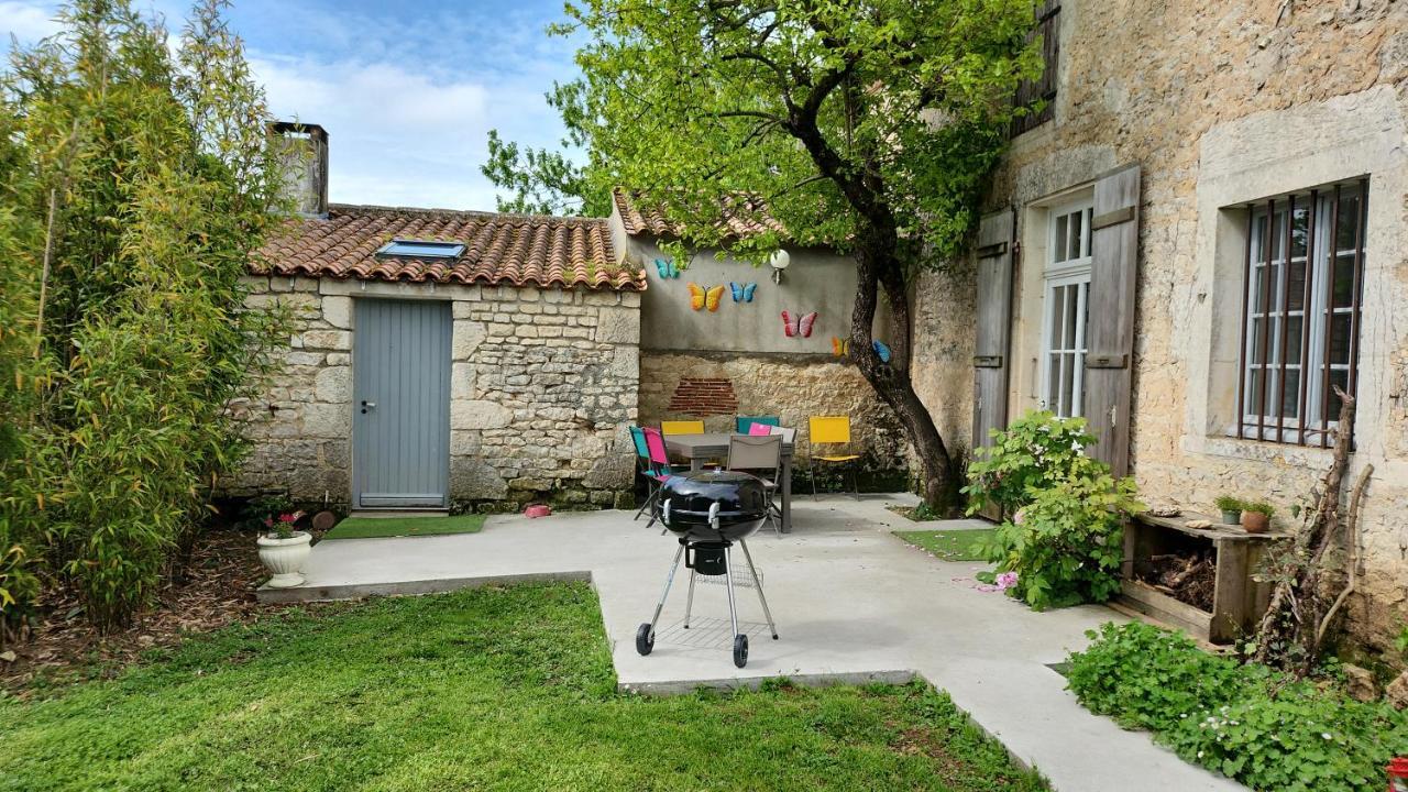 Maison Chaleureuse Et Familiale. Nalliers (Vendee) Exterior foto